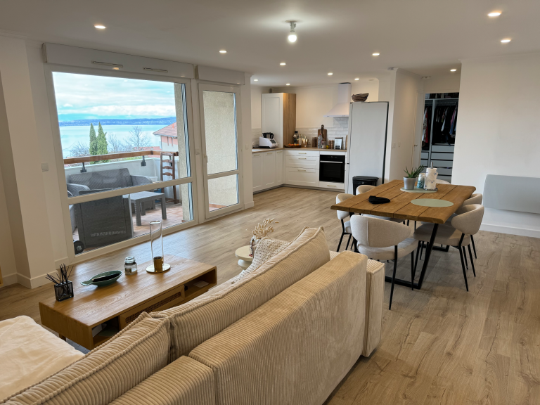 Vente Appartement Évian les Bains 3 Pièces 77 m² Evian Sotheby s